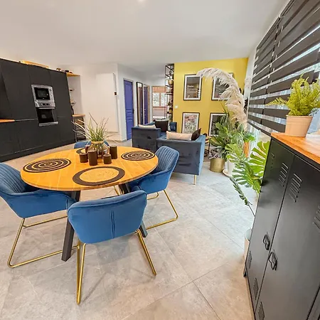 Cocon Familial Avec Jardin 2 Adultes & 1 Enfant