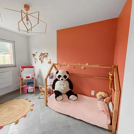 Cocon Familial Avec Jardin 2 Adultes & 1 Enfant *